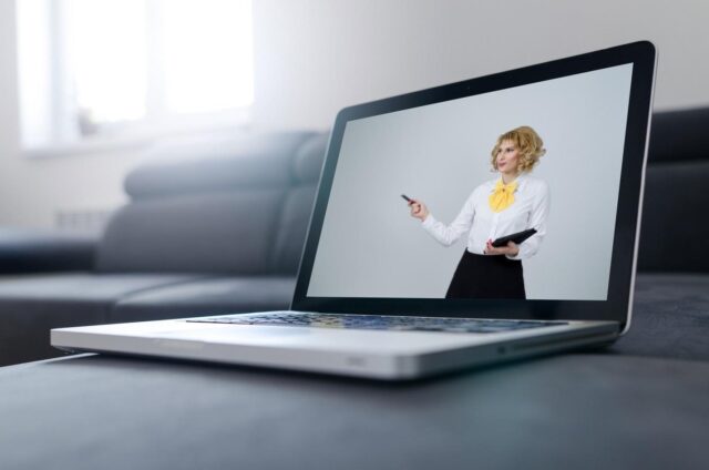  How Healthcare Providers Can Use HIPAA-Compliant Video Conferencing